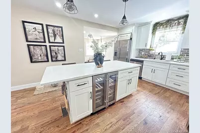 32 Morris Avenue, Patchogue, NY 11772 - Photo 2