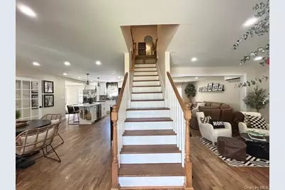 32 Morris Avenue, Patchogue, NY 11772 - Photo 14