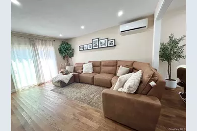 32 Morris Avenue, Patchogue, NY 11772 - Photo 18