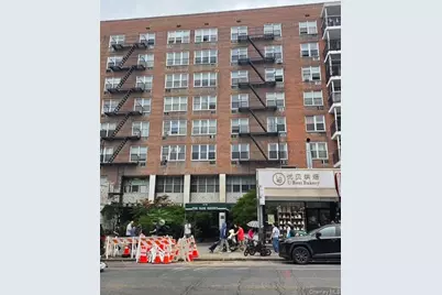 4125 Kissena Boulevard #2J, Flushing, NY 11355 - Photo 1