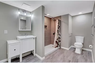 24 Fox Road, East Setauket, NY 11733 - Photo 36