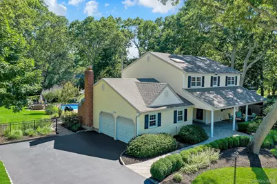 24 Fox Road, East Setauket, NY 11733 - Photo 2