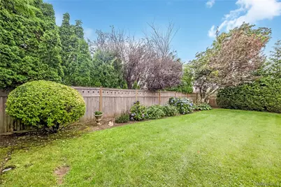 65 Colonial Drive, Farmingdale, NY 11735 - Photo 32