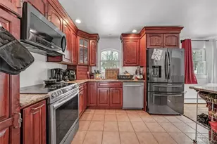 7 Lake View Dr, Chester, NY 10918 - Photo 2