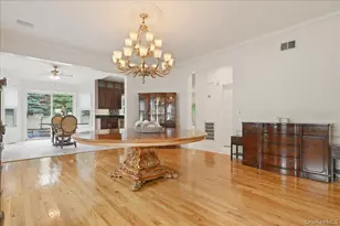 7 Laurel Ln, Old Westbury, NY 11568 - Photo 10
