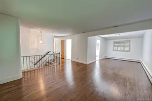 26 Valleywood Rd, Commack, NY 11725 - Photo 4