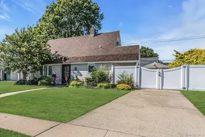 51 Butternut Lane, Levittown, NY 11756 - Photo 2