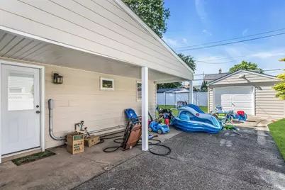 51 Butternut Lane, Levittown, NY 11756 - Photo 14