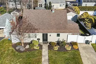 51 Butternut Ln, Levittown, NY 11756 - Photo 16