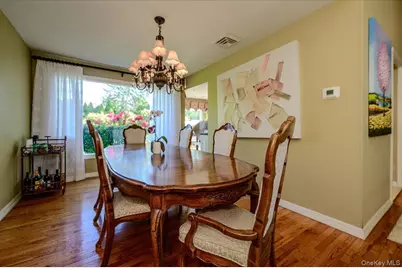 6 Geoffrey Lane, Hewlett, NY 11557 - Photo 8