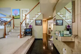 6 Geoffrey Ln, Hewlett, NY 11557 - Photo 2