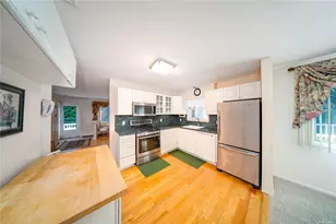14 Beech Ct, Malverne, NY 11565 - Photo 8