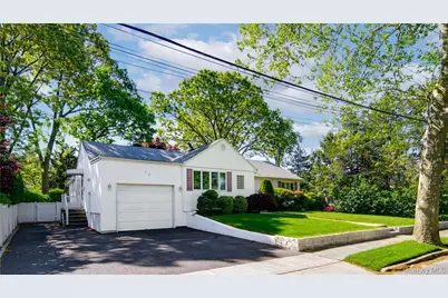 14 Beech Court, Malverne, NY 11565 - Photo 1