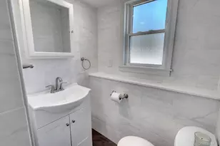 344 Tremont Rd, Lindenhurst, NY 11757 - Photo 12
