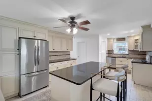 344 Tremont Rd, Lindenhurst, NY 11757 - Photo 6