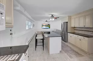 344 Tremont Rd, Lindenhurst, NY 11757 - Photo 8