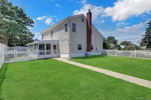 344 Tremont Rd, Lindenhurst, NY 11757 - Photo 24