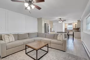 344 Tremont Rd, Lindenhurst, NY 11757 - Photo 10
