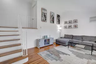 344 Tremont Rd, Lindenhurst, NY 11757 - Photo 2