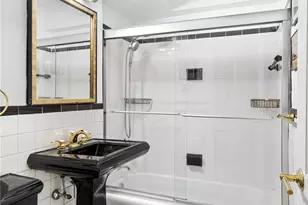 153 E 57th St, New York, NY 10022 - Photo 4
