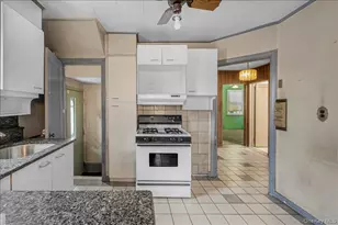 125 Sterling Rd, Elmont, NY 11003 - Photo 6