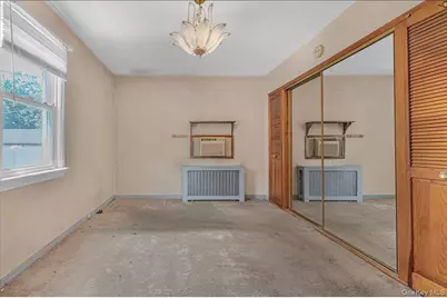 125 Sterling Road, Elmont, NY 11003 - Photo 10