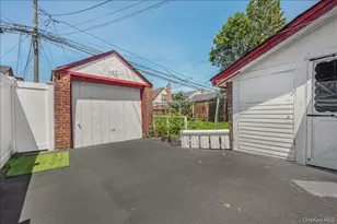 125 Sterling Rd, Elmont, NY 11003 - Photo 22