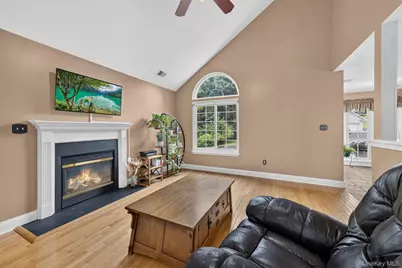 36 Overlook Terrace, Walden, NY 12586 - Photo 4