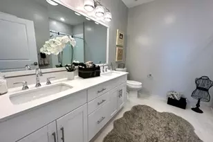 75 E Hoffman Ave, Lindenhurst, NY 11757 - Photo 16