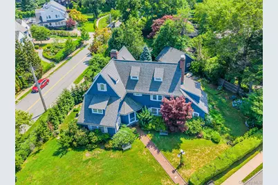 1120 Shore Road, Little Neck, NY 11363 - Photo 4