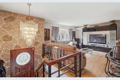 165 Meister Boulevard, Freeport, NY 11520 - Photo 2