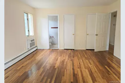 4 Broadfield Place, Glen Cove, NY 11542 - Photo 12