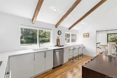 138 Longview Road, Southampton, NY 11968 - Photo 6