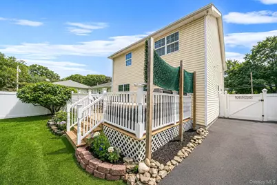 37 Champlin Street, Ronkonkoma, NY 11779 - Photo 4