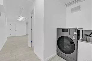 23-58 23rd St, Astoria, NY 11105 - Photo 28