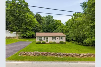 135 Weyants Lane, Newburgh, NY 12550 - Photo 2