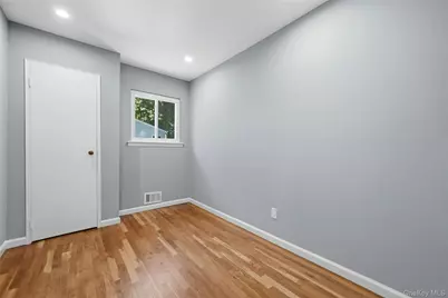 29 Henry Avenue, Selden, NY 11784 - Photo 14