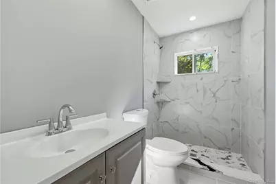 29 Henry Avenue, Selden, NY 11784 - Photo 16
