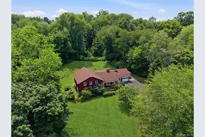 11 Creemer Road, Armonk, NY 10504 - Photo 2