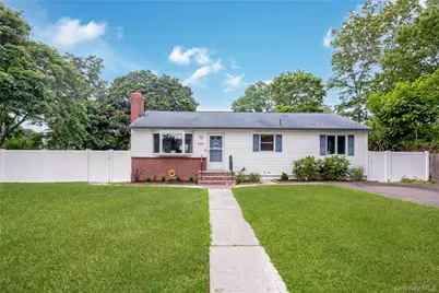 522 Amsterdam Avenue, Patchogue, NY 11772 - Photo 1