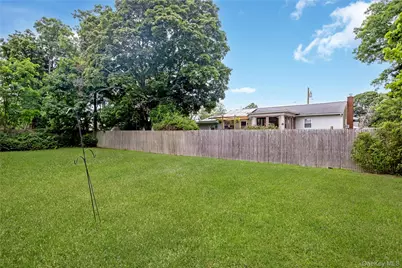 522 Amsterdam Avenue, Patchogue, NY 11772 - Photo 22