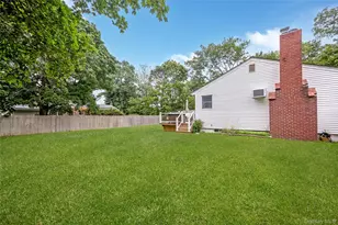 522 Amsterdam Ave, Patchogue, NY 11772 - Photo 18