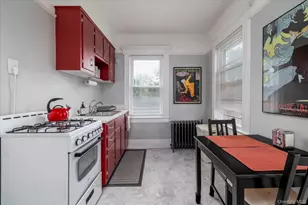 86 Woods Ave, Rockville Centre, NY 11570 - Photo 10
