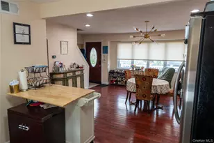 81 Montgomery Ave, Oceanside, NY 11572 - Photo 12