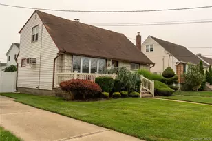 81 Montgomery Ave, Oceanside, NY 11572 - Photo 2
