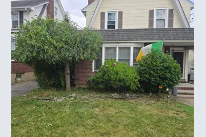 267 Plainfield Avenue #2F, Floral Park, NY 11001 - Photo 2