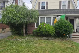 267 Plainfield Ave, Floral Park, NY 11001 - Photo 2