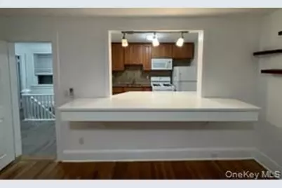 267 Plainfield Avenue #2F, Floral Park, NY 11001 - Photo 6