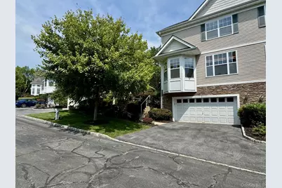 8 Green Court, Middletown, NY 10940 - Photo 2