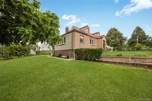 285 Starke Ave, East Meadow, NY 11554 - Photo 18
